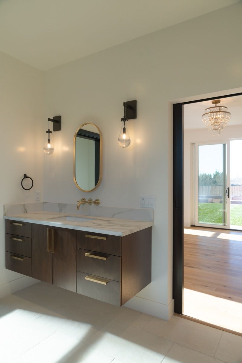 Alan Drive, Penngrove — bathroom — Sonoma Residential Services